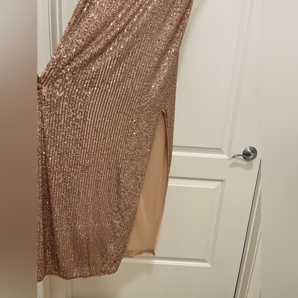 NWT BCBG MaxAzria Sequin Evening Gown - Picture 8 of 14